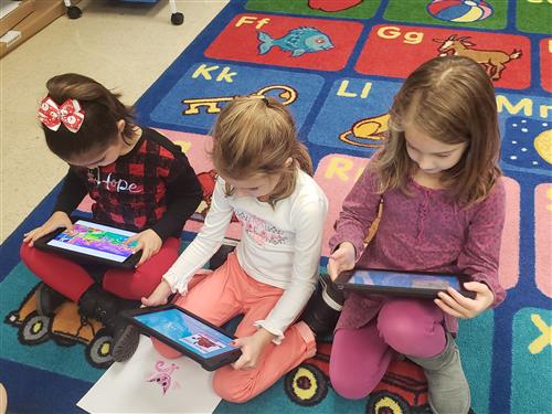 1st graders and iPads 